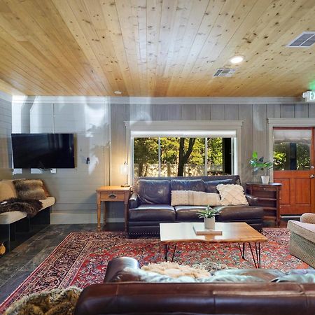 Shasta View Lodge マクラウド エクステリア 写真