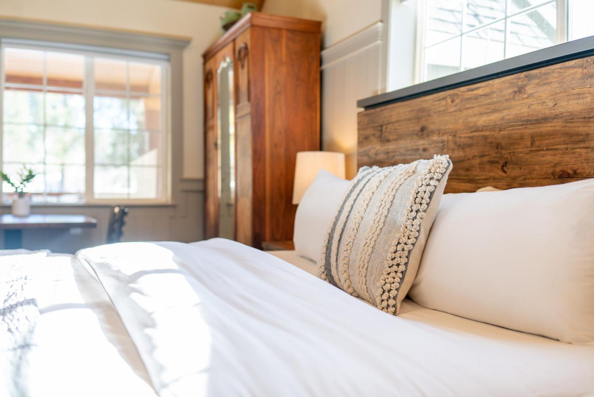 Shasta View Lodge マクラウド エクステリア 写真