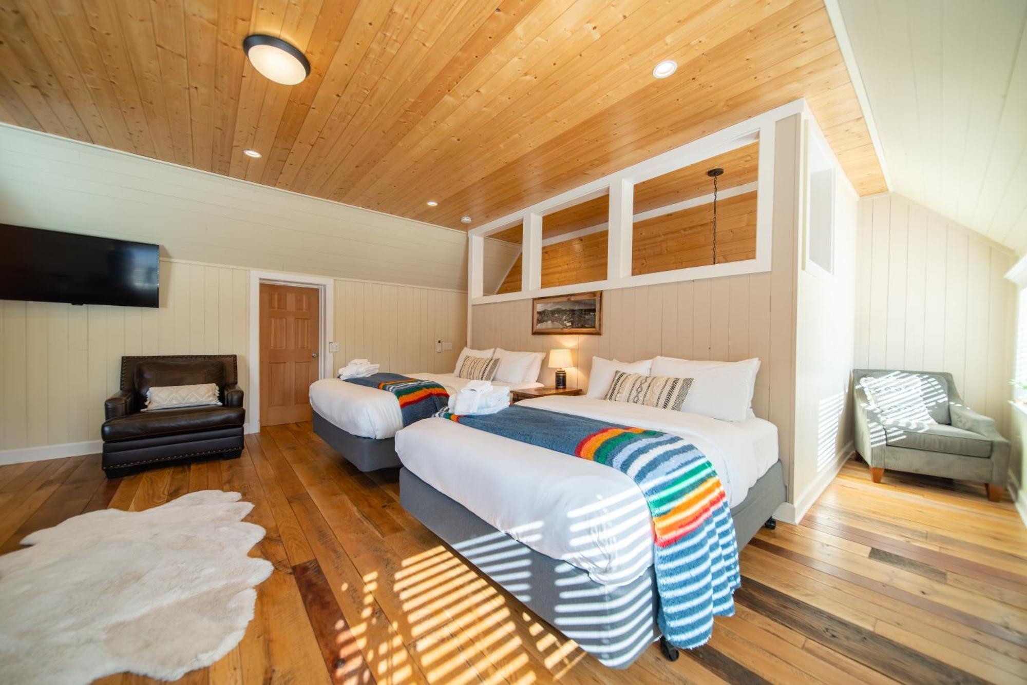 Shasta View Lodge マクラウド エクステリア 写真