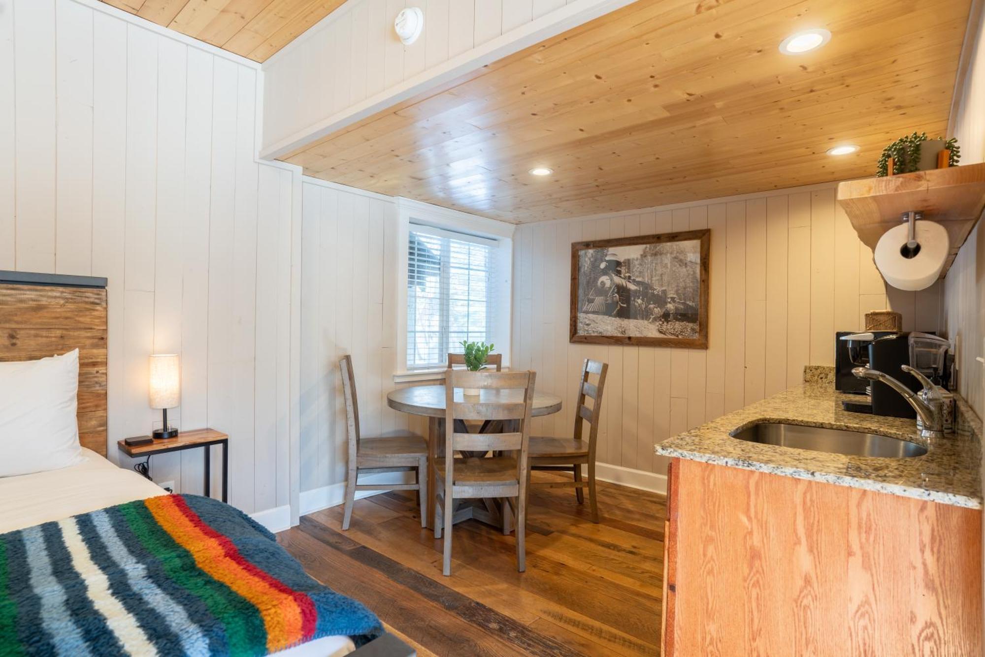 Shasta View Lodge マクラウド エクステリア 写真
