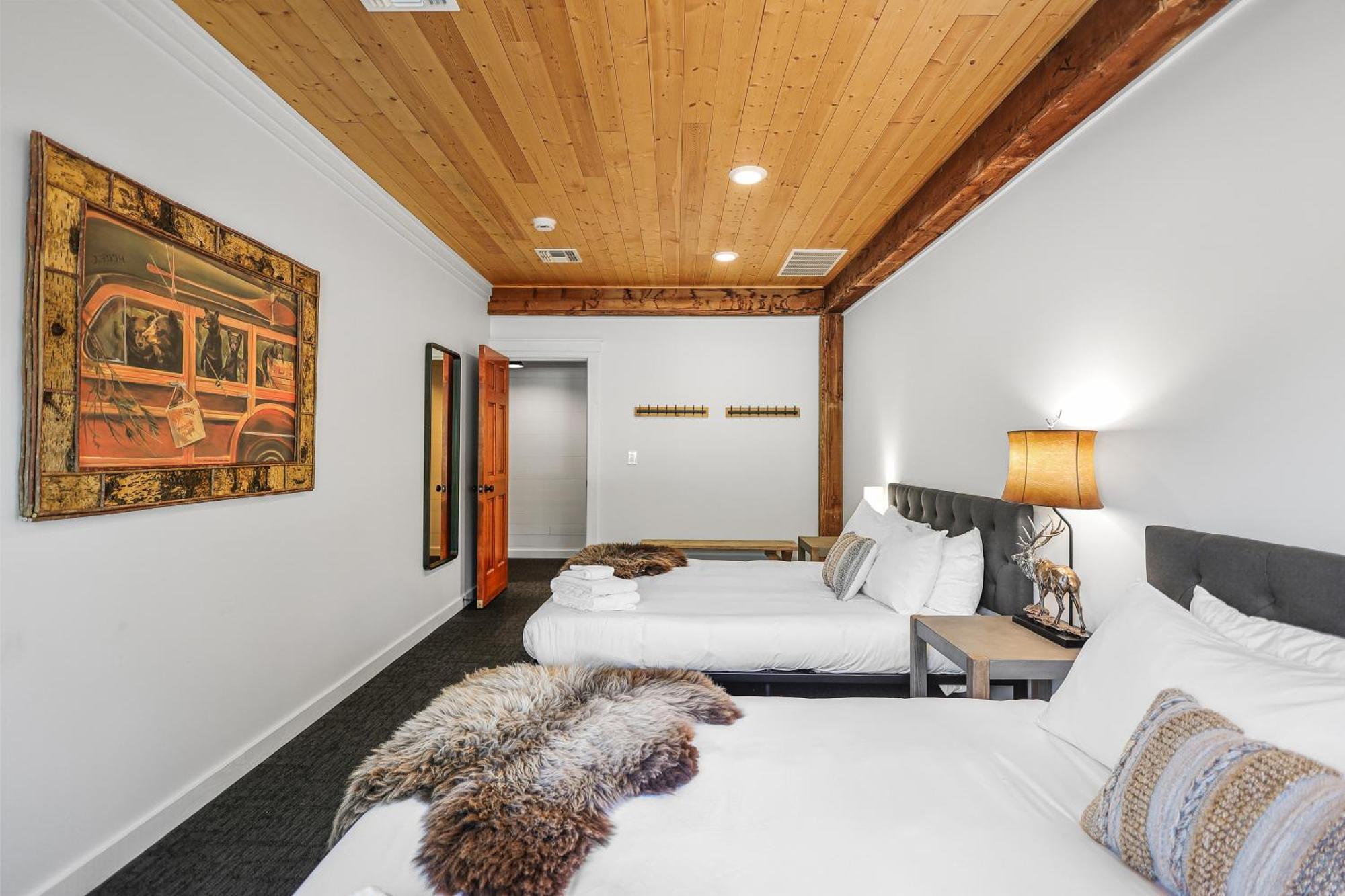 Shasta View Lodge マクラウド エクステリア 写真